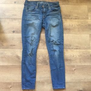 American eagle super stretch low waisted jeans